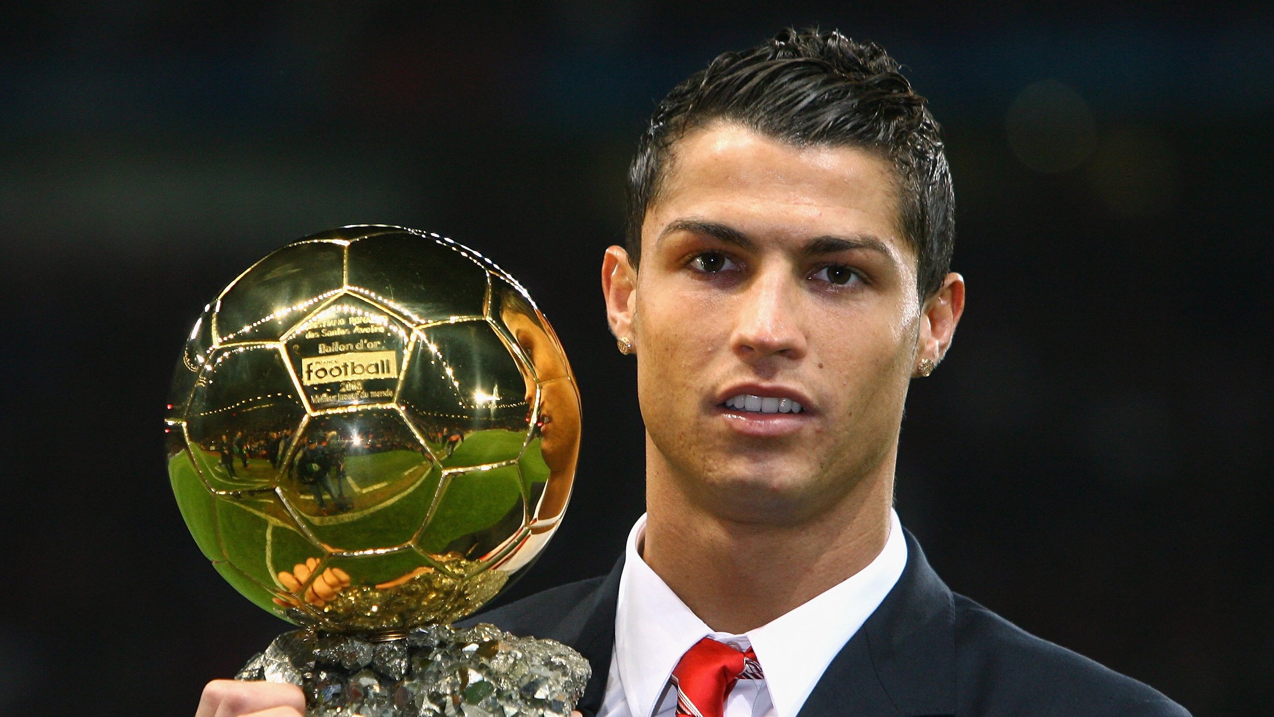 湖人3连胜后，雷迪克称赞小詹，里夫斯情商高，东契奇保持谦虚，湖人队里夫斯